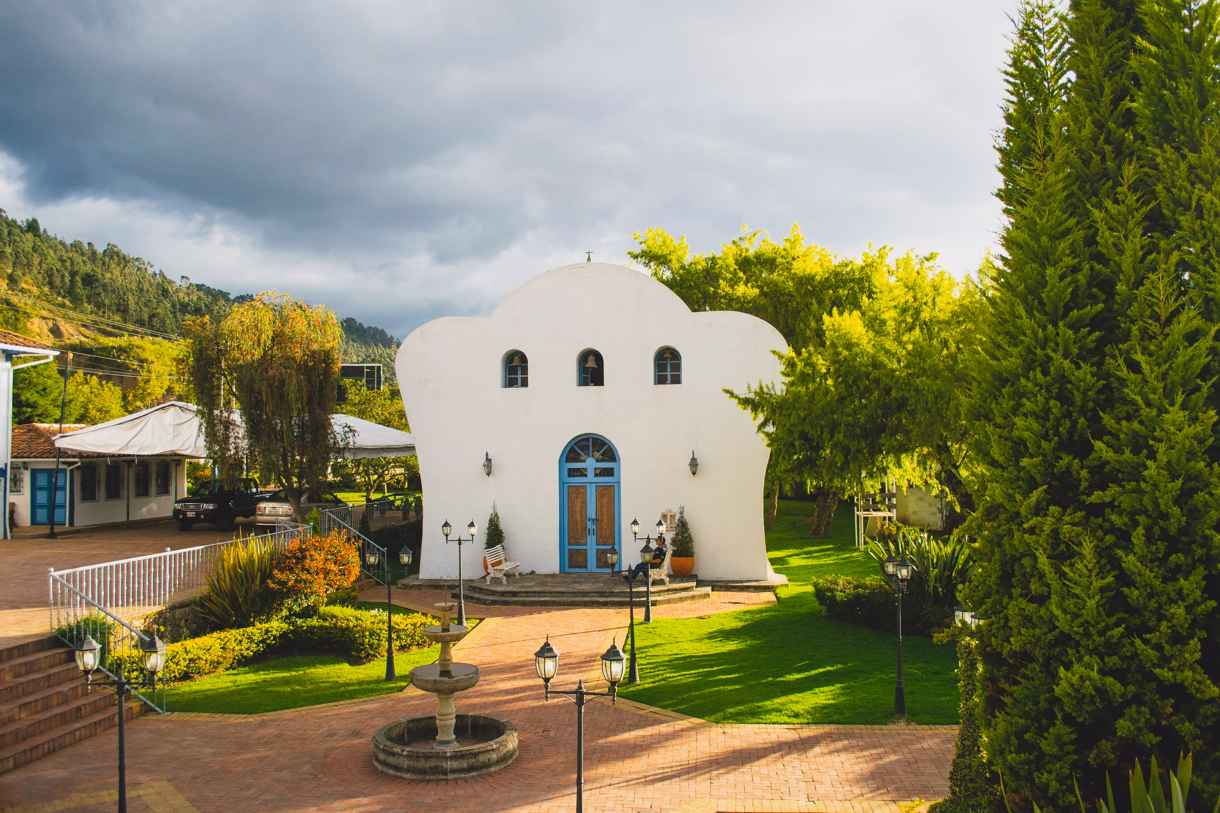 Capilla Virgen de Lourdes en Estancia Rosario.